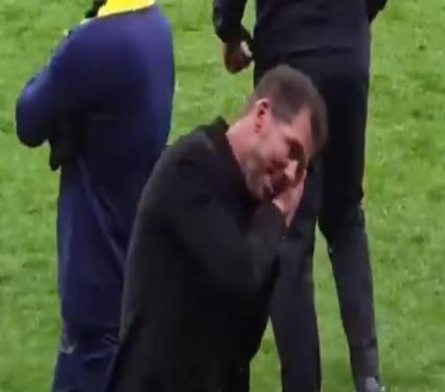 率隊(duì)淘汰巴薩，西蒙尼賽后在場(chǎng)邊做出“晚安”動(dòng)作