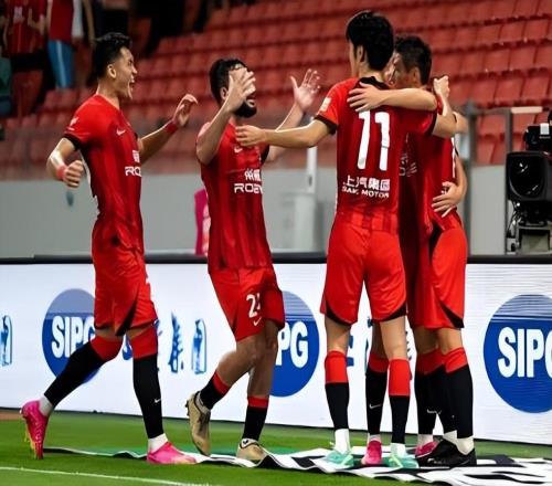 徐新離開上港后迎來新巔峰！如今成云南玉昆新核心，上一輪破門