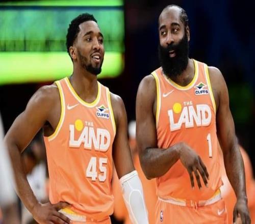 瘋狂一天！楊瀚森晉級季后賽，哈登尷尬紀(jì)錄，火箭湖人賽程公布