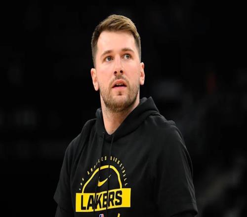 東契奇赴歐注射治療：球星傷病管理的全球化實驗