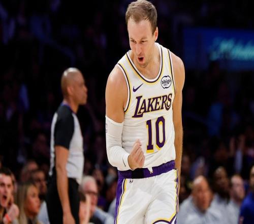 對戰湖人，火箭隊首發陣容3選1后場攻守兼備，烏度卡可隨意切換