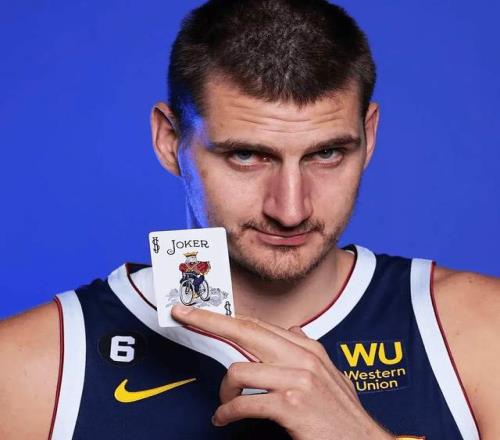 歷史首人！約基奇單賽季包攬籃板王+助攻王