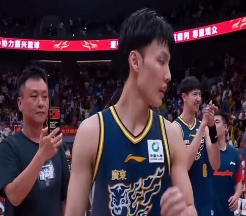 終于來了！焦泊喬聯手徐昕逼走杜鋒，廣東隊教練組面臨大洗牌