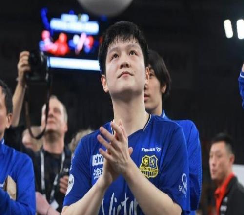 樊振東出戰(zhàn)薩爾布呂肯收官戰(zhàn)，俱樂部為其舉辦主場告別儀式