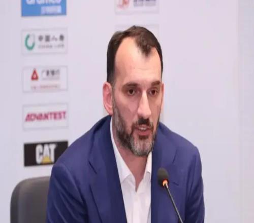 外教比杜鋒強(qiáng)嗎強(qiáng)在哪里球迷：有5點(diǎn)比杜鋒做得好！