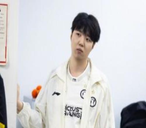 Rookie隊安勿念！iG新秀Renard全場爆砍14329，一度打懵Creme