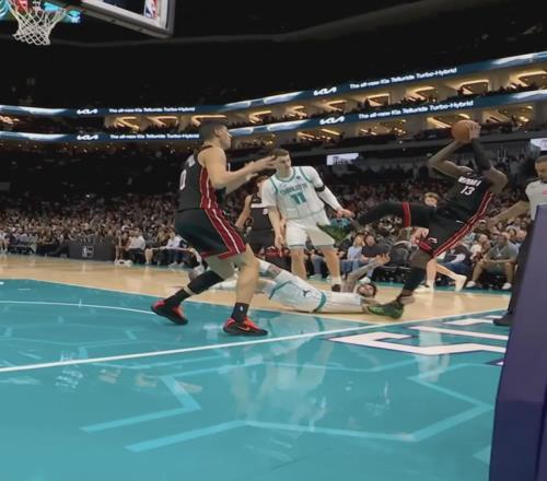 太愚蠢了！拉拽弄傷83分先生！熱火主帥怒噴三球