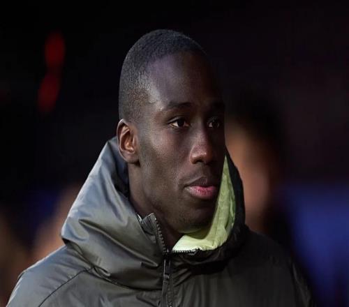 皇馬殘陣出征慕尼黑：1.5億歐身價缺陣，誰填坑