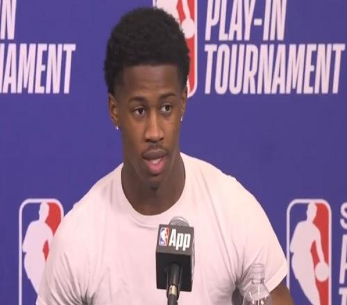 埃奇庫姆談季后賽的強度和對抗是他一直渴望的體驗并樂在其中_NBA直播