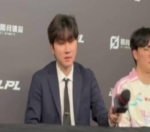 daeny：回去跟選手聊一下優先級第二把一些連續的大失誤導致失利