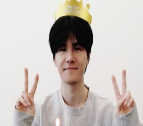 WE官方祝賀About生日快樂：新的一歲繼續加油