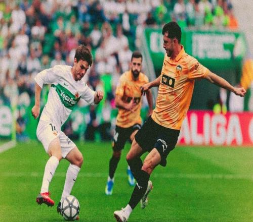 西甲官方：首屆復(fù)古比賽日活動(dòng)圓滿成功，下賽季將再度舉辦