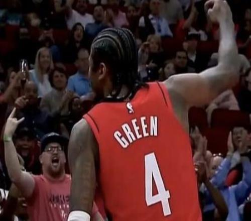 風(fēng)雪哥36分太陽戰(zhàn)勝勇士首輪對陣雷霆，庫里17分孤掌難鳴