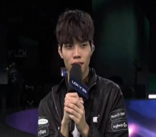 Siwoo：當我040的時候，看著VN這個英雄的臉我就覺得我們會贏