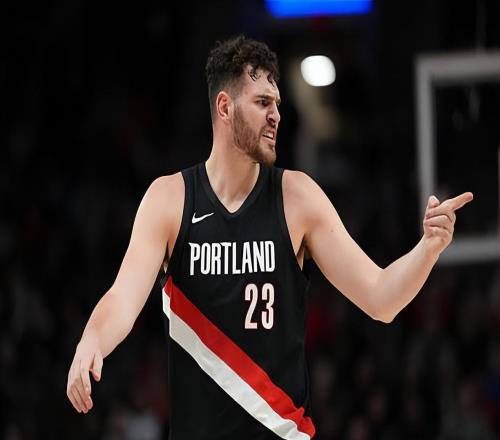 開拓者先發中鋒：我們會對文班亞馬提供侵略性，他是MVP級別球員