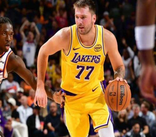 核缺陣+41歲孤王+驚天交易！湖人越慘越爆