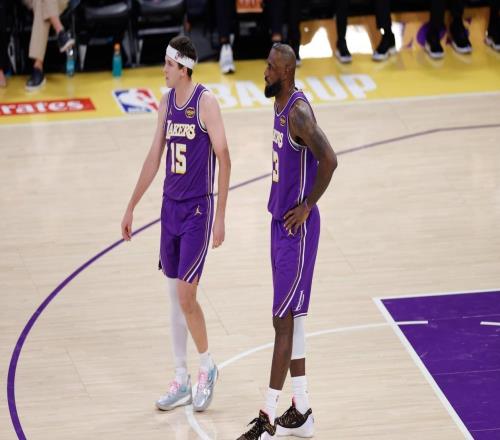 恭喜湖人！傷病專家談東里傷勢：東契奇首輪難出戰(zhàn)，里夫斯或復(fù)出