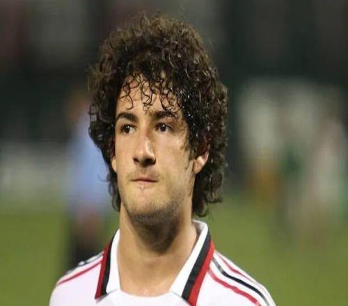 內(nèi)斯塔丨米蘭當(dāng)年對(duì)帕托訓(xùn)練過(guò)度