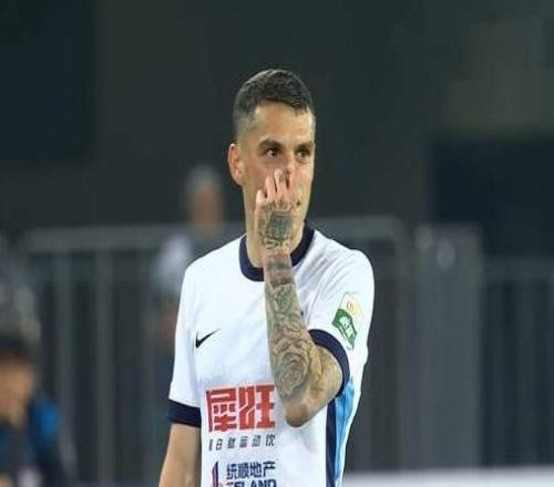 河南2外援缺陣，大連5外援齊發斯坦丘恢復滿血李國旭：拿下比賽