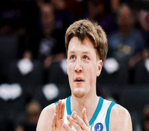 班凱羅25+5+6，三分王打鐵鮑爾單節(jié)21分難救主，魔術(shù)31分大勝黃蜂