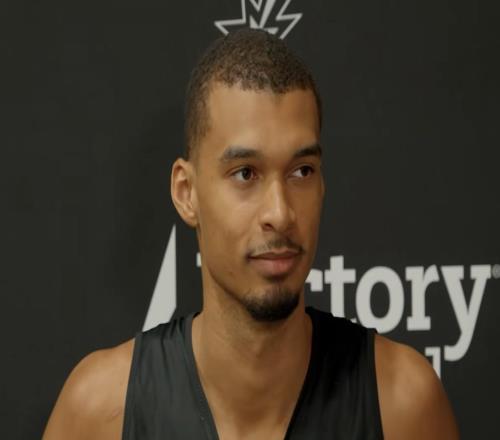 文班：身體狀態(tài)已接近恢復到100%，如今的開拓者非常有競爭力