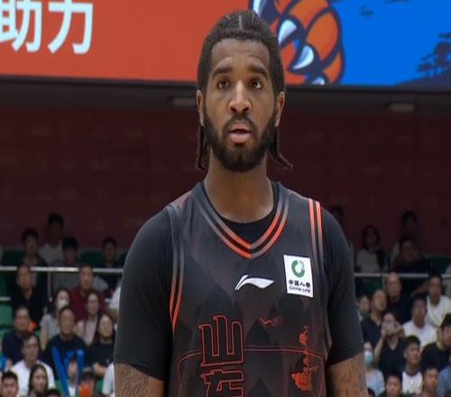 山東男籃慘遭5連敗，克里斯復(fù)出狀態(tài)平平，約翰遜表現(xiàn)如同臥底