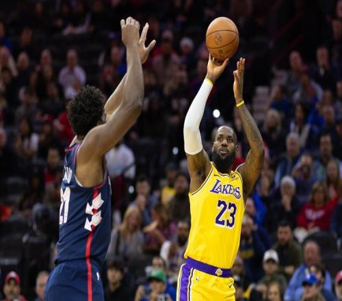 西部季后赛焦点战！雷迪克斗法乌杜卡老詹单核带队杜兰特恐缺阵