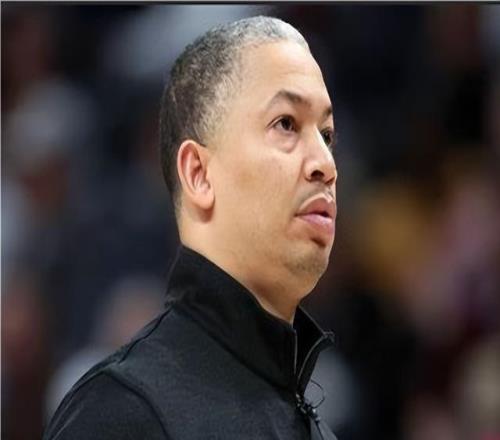 快船GM：倫納德和盧指導(dǎo)將繼續(xù)留隊倫納德逃過“2027年計劃”