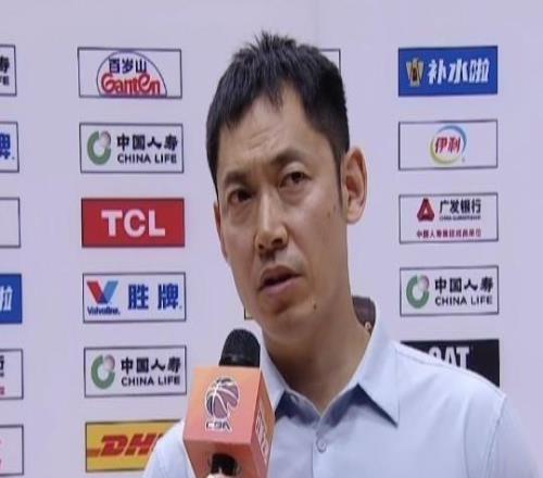 張慶鵬：最后兩場比賽要注意細節，季后賽主動權還在我們手里