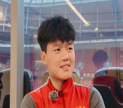 門前推射幫助球隊領(lǐng)先，上海海港20歲后衛(wèi)楊希斬獲中超處子球