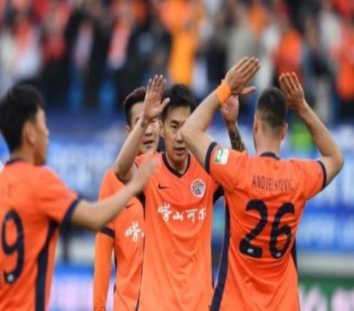 【中超】海牛運(yùn)氣不佳四度中框德比戰(zhàn)0比0平西海岸