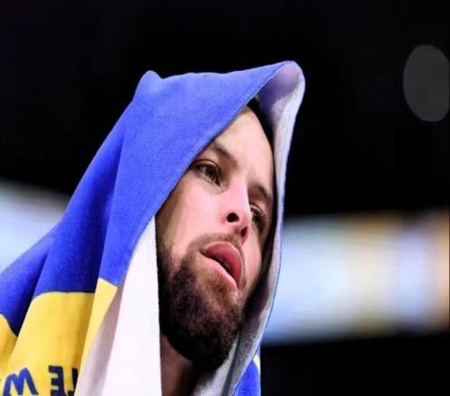 库里季后赛梦碎！勇士王朝落幕还是青春风暴前奏