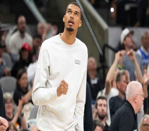 第一次，馬刺隊(duì)文班亞馬即將迎來(lái)NBA季后賽首秀，難掩激動(dòng)之情