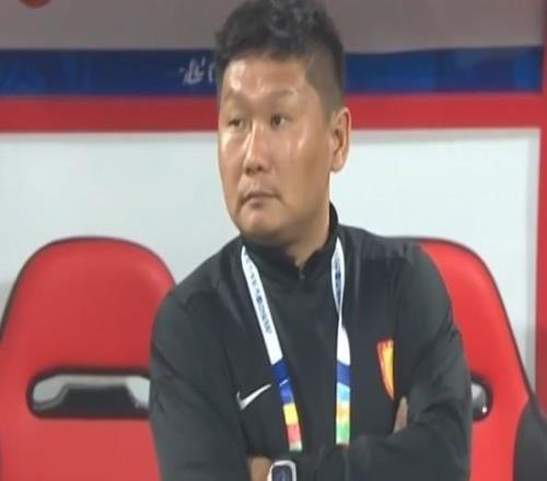 劉建業：我們的宗旨就是在保級的基礎上培養一些年輕球員