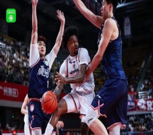 上海9089險勝廣州豪取20連勝，王哲林20+16，張鎮麟14分