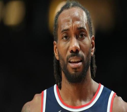 【觀察】利劍高懸、資產(chǎn)枯竭，快船該繼續(xù)豪賭小卡嗎