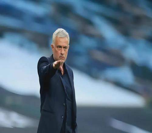 當(dāng)伯納烏需要鐵腕：被放逐的穆里尼奧是否能成為皇馬的答案