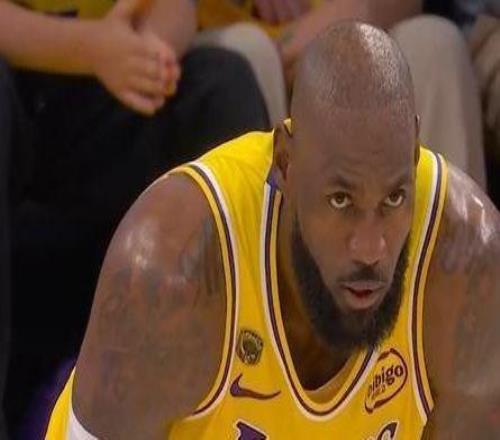 湖人10798火箭！詹皇控場碾壓，火箭替補4分拉胯，季后賽獨角戲