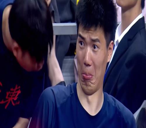 看了廣東輸球賽后焦泊喬露出的玩味一笑，才知道朱總為何要簽拉科