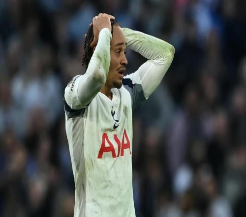 足壇悲喜夜：熱刺15輪不勝，曼聯(lián)送切爾西恥辱紀錄，馬競飲恨決賽