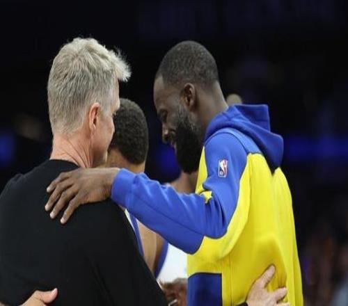 科爾：庫里是所有體育項(xiàng)目中最具代表性的門面能執(zhí)教他非常幸運(yùn)