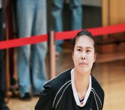 3場(chǎng)總決賽，16投僅3中！女籃定海神針狀態(tài)太差了，宮魯鳴怎能放心