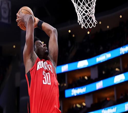 被湖人各種打爆！火箭替補(bǔ)中鋒的狀態(tài)真是已經(jīng)明顯下滑了