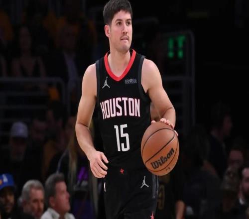 全場(chǎng)最多出手?jǐn)?shù)火箭先發(fā)控衛(wèi)到了季后賽真是既不能攻又不能守