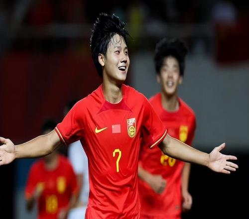 4場持續(xù)爆發(fā)天才新星轉(zhuǎn)型后成邵佳一最大發(fā)現(xiàn)國足左路又添猛將