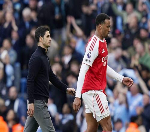 離譜崩盤(pán)阿森納28天4負(fù)或連丟3冠44歲塔帥嘴硬：主動(dòng)權(quán)在我們