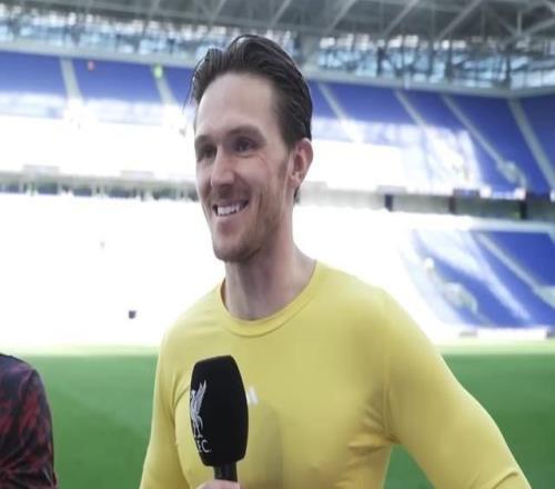 伍德曼：我父親昨天帶隊升英甲，我今天英超首秀，難忘的周末