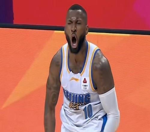 CBA前四卡位形勢大亂，北京客場擊敗青島，穩穩拿下關鍵勝利