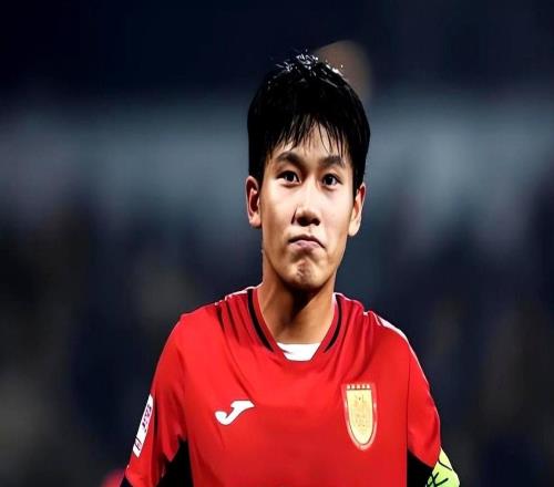 20！中超最大黑馬誕生！開局6戰(zhàn)0敗，排名升第2，送10人深圳首敗