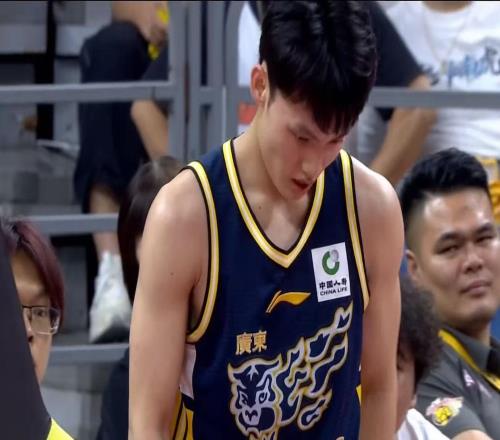 恭喜杜鋒！廣東隊有望截胡“加強版胡金秋”，這才是爭冠底牌